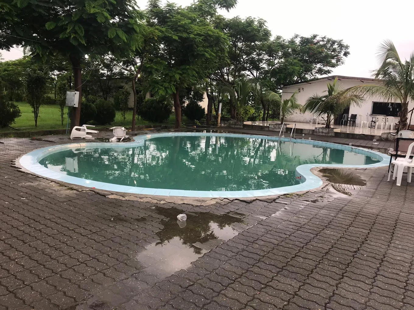 Gulmohar Villa and Resort