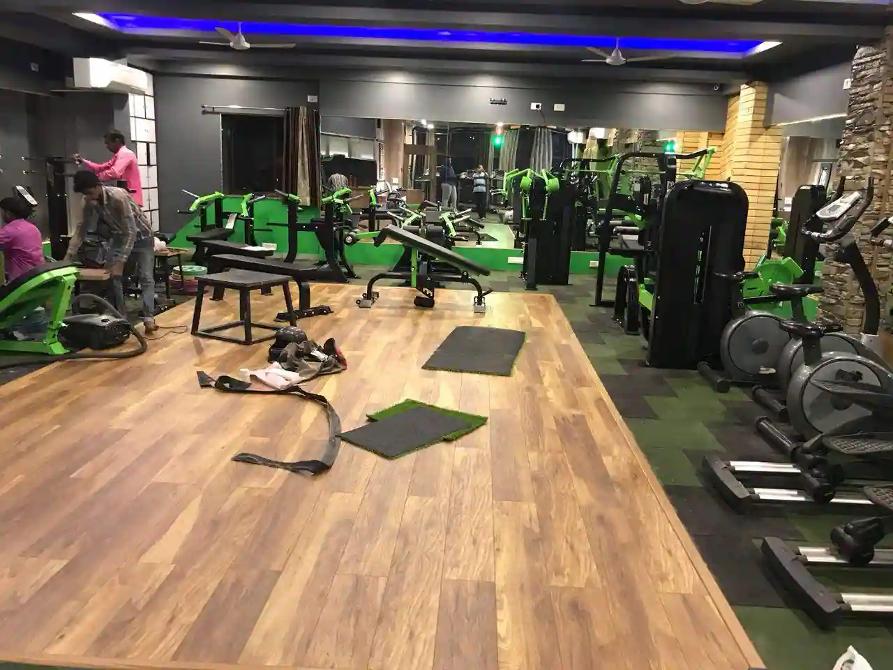 S N Abs Gym